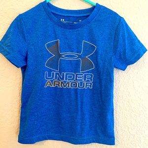 Boys Under Armour T-Shirt Sz 2t